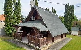 Ozike Apartmanhazak